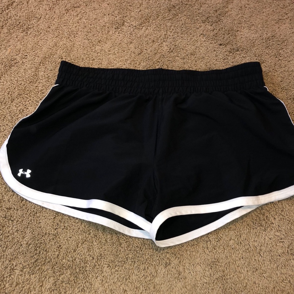 Women’s Under Armour Running Shorts - Size L